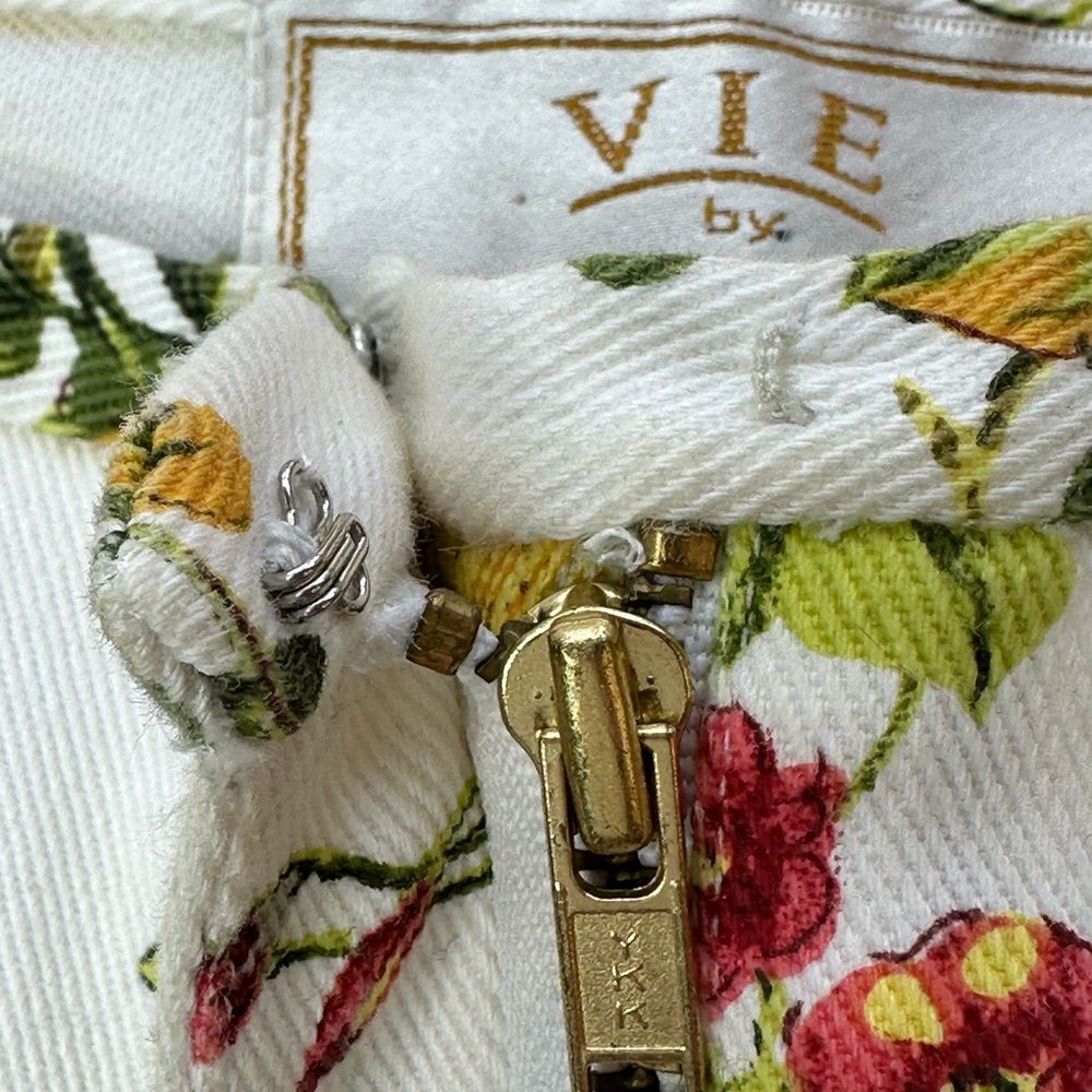 VIE by Victoria Royal Designed by Mary Bays Two Piece Beaded Set Size 4 - Picture 12 of 17